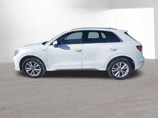 2024 Audi Q3 45 S line Premium