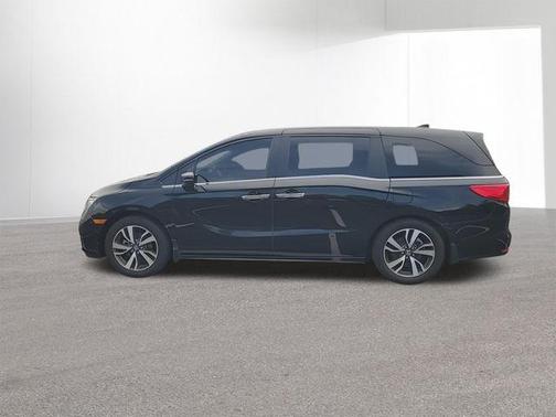 Crystal Black Pearl 2024 Honda Odyssey Touring