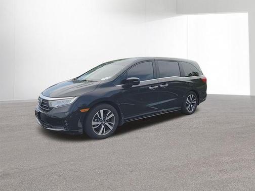 Crystal Black Pearl 2024 Honda Odyssey Touring