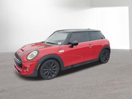 Chili Pepper Red 2019 MINI Hardtop Cooper S