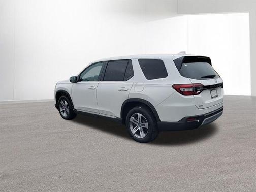 2023 Honda Pilot EX-L 8-Passenger