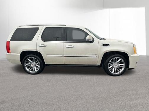 2013 Cadillac Escalade Platinum Edition