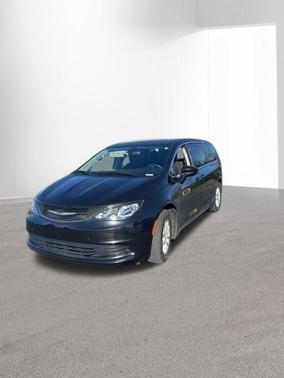 2020 Chrysler Voyager LX