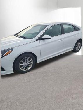 2018 Hyundai SONATA SE