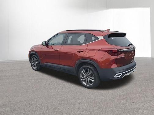 Mars Orange 2022 Kia Seltos S