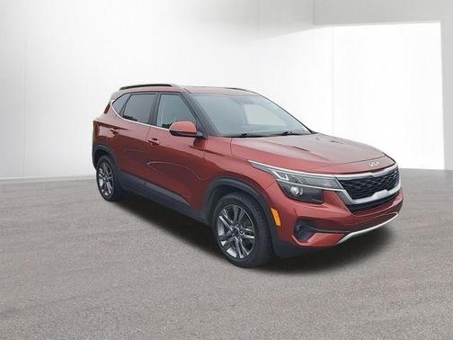Mars Orange 2022 Kia Seltos S