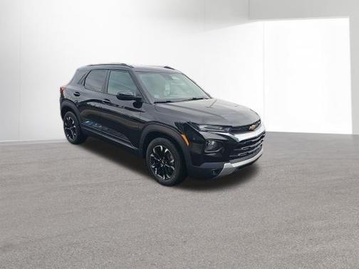 Mosaic Black Metallic 2022 Chevrolet Trailblazer LT