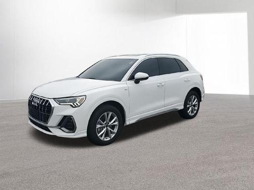 2023 Audi Q3 45 S line Premium