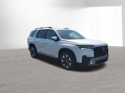 Platinum White Pearl 2026 Honda Pilot Touring