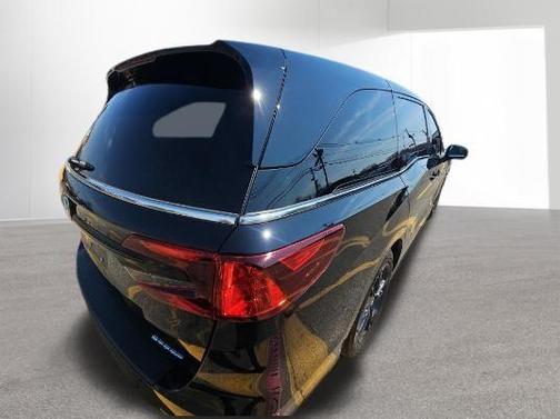 Crystal Black Pearl 2023 Honda Odyssey Sport