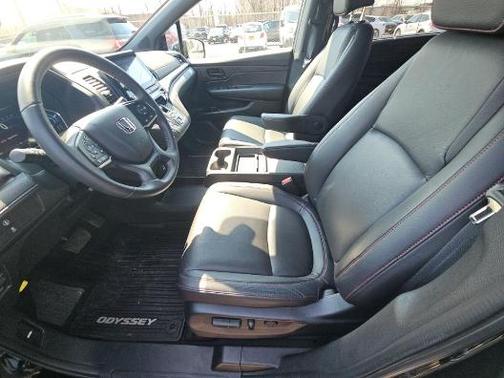 Crystal Black Pearl 2023 Honda Odyssey Sport