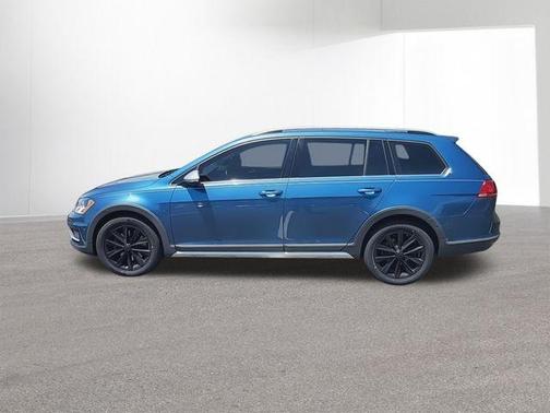 Silk Blue Metallic 2017 Volkswagen Golf Alltrack TSI SE