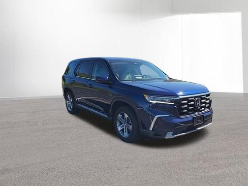 Obsidian Blue Pearl 2023 Honda Pilot EX-L 7-Passenger