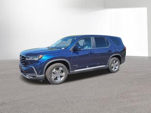 Obsidian Blue Pearl 2023 Honda Pilot EX-L 7-Passenger