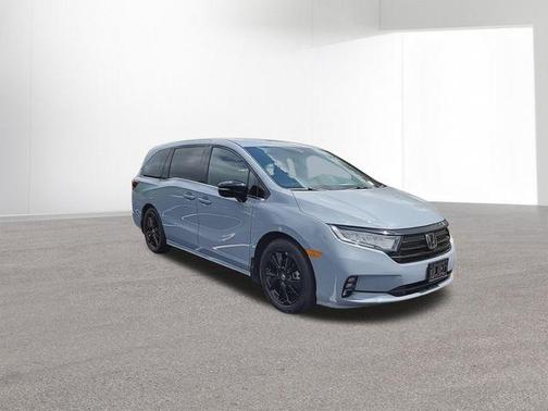 Sonic Gray Pearl 2024 Honda Odyssey Sport