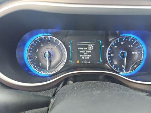 2017 Chrysler Pacifica Touring-L