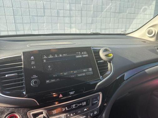 2019 Honda Pilot Touring 8-Passenger