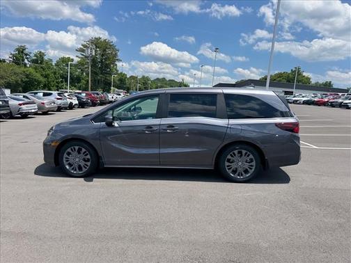 Modern Steel Metallic 2026 Honda Odyssey