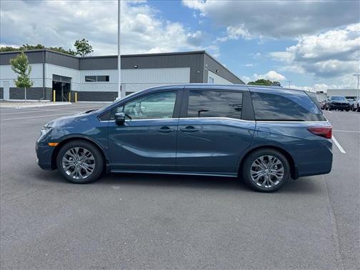 Smoke Blue Pearl 2026 Honda Odyssey