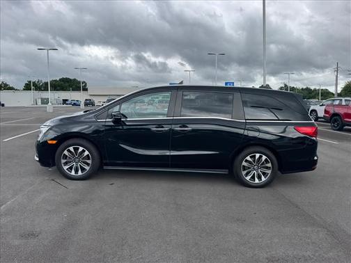 Crystal Black Pearl 2021 Honda Odyssey
