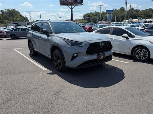 Cement 2024 Toyota Highlander Hybrid XLE