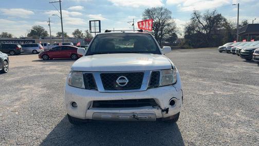 2008 Nissan Pathfinder LE
