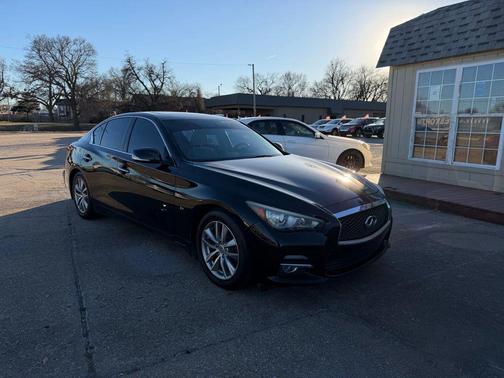 2014 INFINITI Q50 Premium
