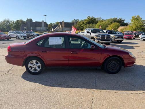 2003 Ford Taurus SE