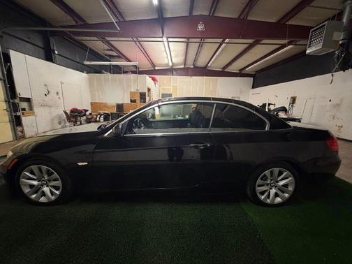 2011 BMW 328 328i Convertible 2D