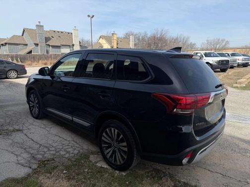 2019 Mitsubishi Outlander SE