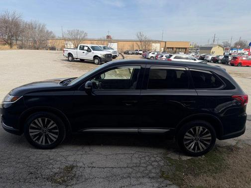 2019 Mitsubishi Outlander SE