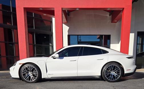 2022 Porsche Taycan Base