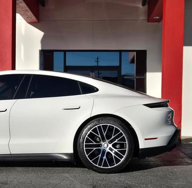 2022 Porsche Taycan Base