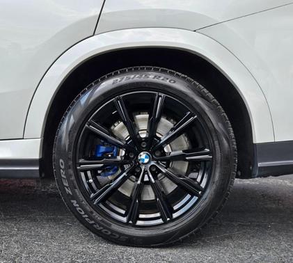 2020 BMW X6 M50i