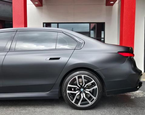 2023 BMW 760 760i xDrive