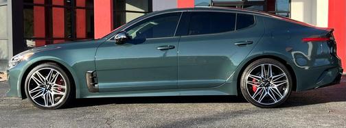 2023 Kia Stinger GT2