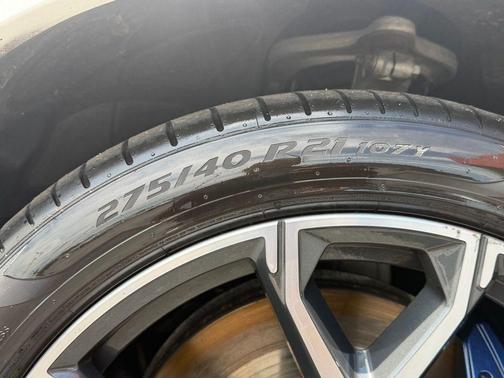Mineral White Metallic 2021 BMW X5 M50i