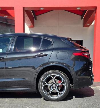 2022 Alfa Romeo Stelvio Veloce