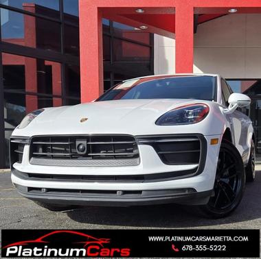 2022 Porsche Macan Base