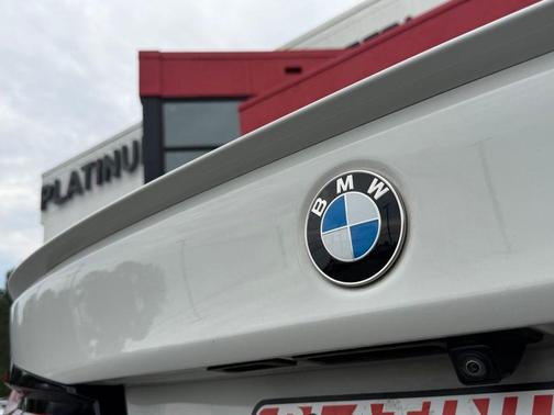 Alpine White 2023 BMW 540 i