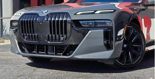 2023 BMW 740 i