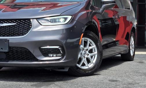 2021 Chrysler Pacifica Touring-L