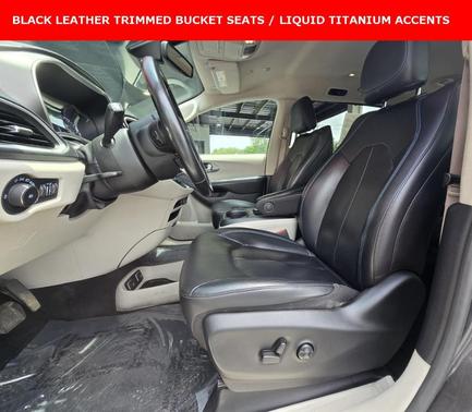 2021 Chrysler Pacifica Touring-L