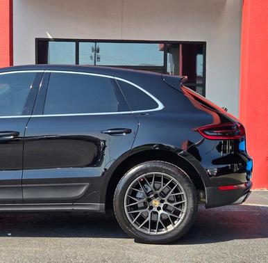 2018 Porsche Macan S