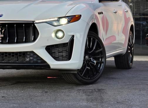 2021 Maserati Levante Base