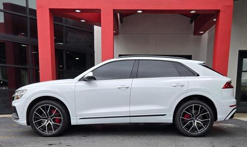 2021 Audi Q8 55 Premium Plus