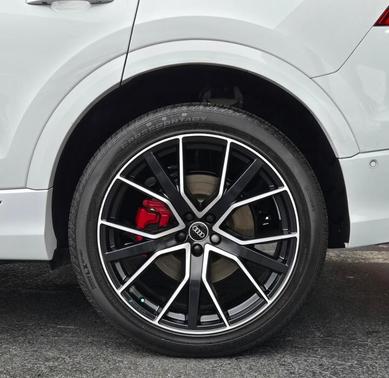 2021 Audi Q8 55 Premium Plus