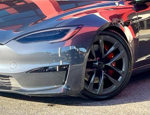 2021 Tesla Model S Plaid