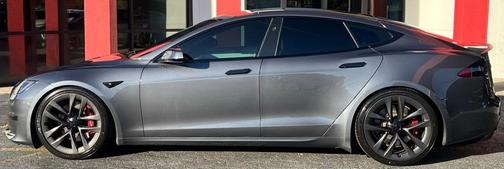 2021 Tesla Model S Plaid