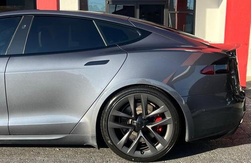 2021 Tesla Model S Plaid